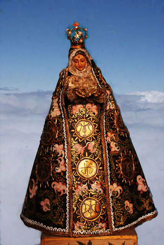 Virgen de la Soledad / Troche